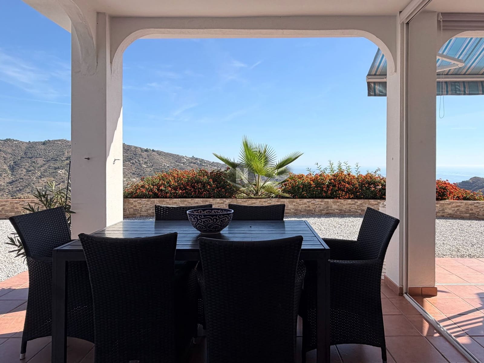 3 slaapkamer Villa te koop in Sayalonga met zwembad - € 875.000 (Ref: 10160445)