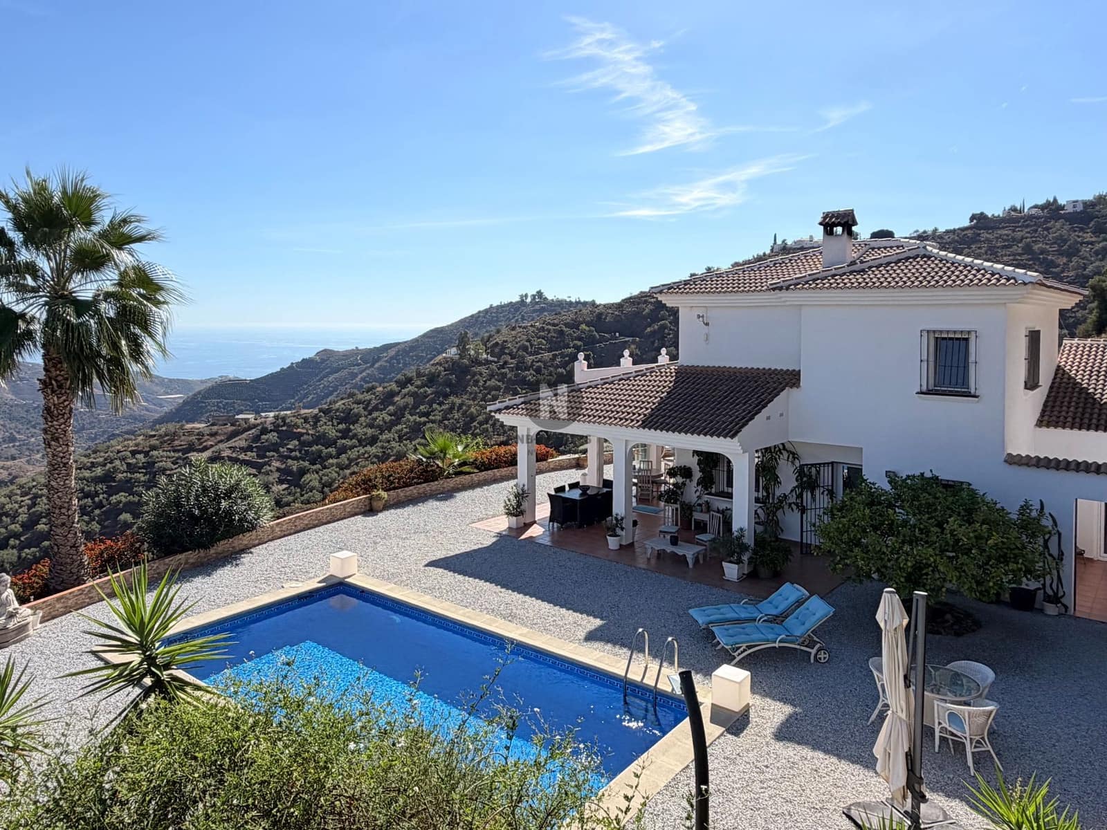 3 slaapkamer Villa te koop in Sayalonga met zwembad - € 875.000 (Ref: 10160445)