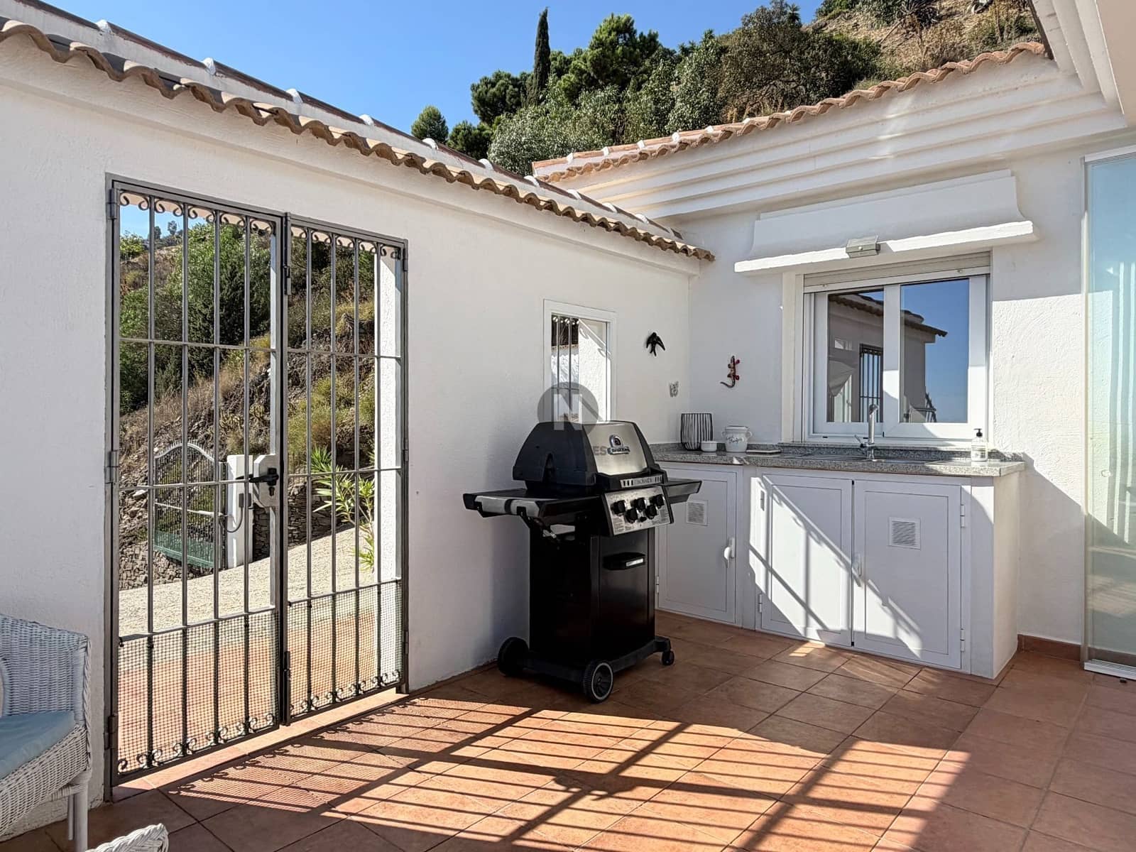 3 slaapkamer Villa te koop in Sayalonga met zwembad - € 875.000 (Ref: 10160445)
