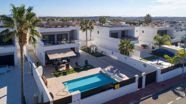 Chalet de 4 habitaciones en Sucina, Murcia ciudad en venta con piscina garaje - 499.950 € (Ref: 10187644)