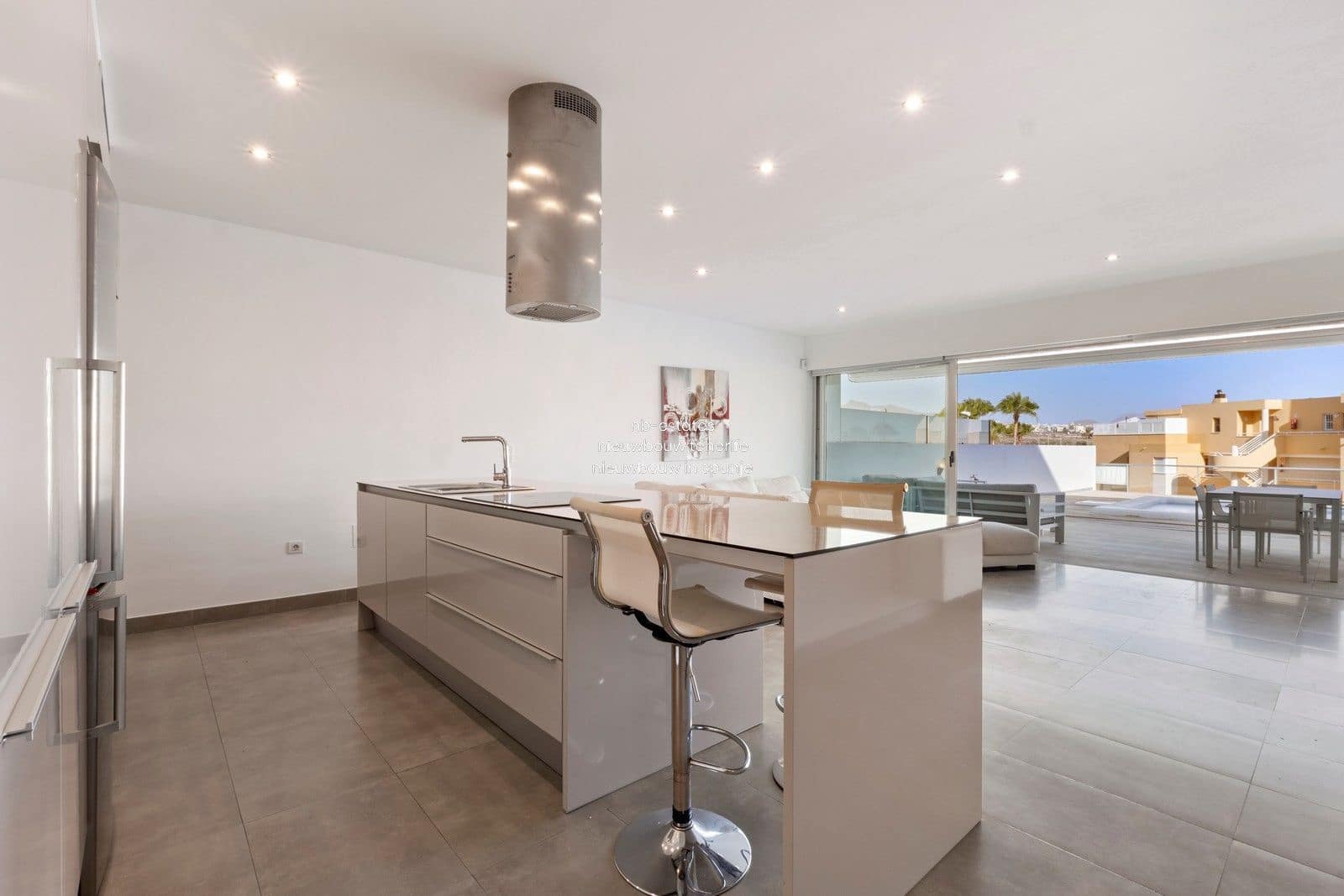 2 soveværelse Lejlighed til salg i La Caleta Adeje med swimmingpool garage - € 1.250.000 (Ref: 7138257)