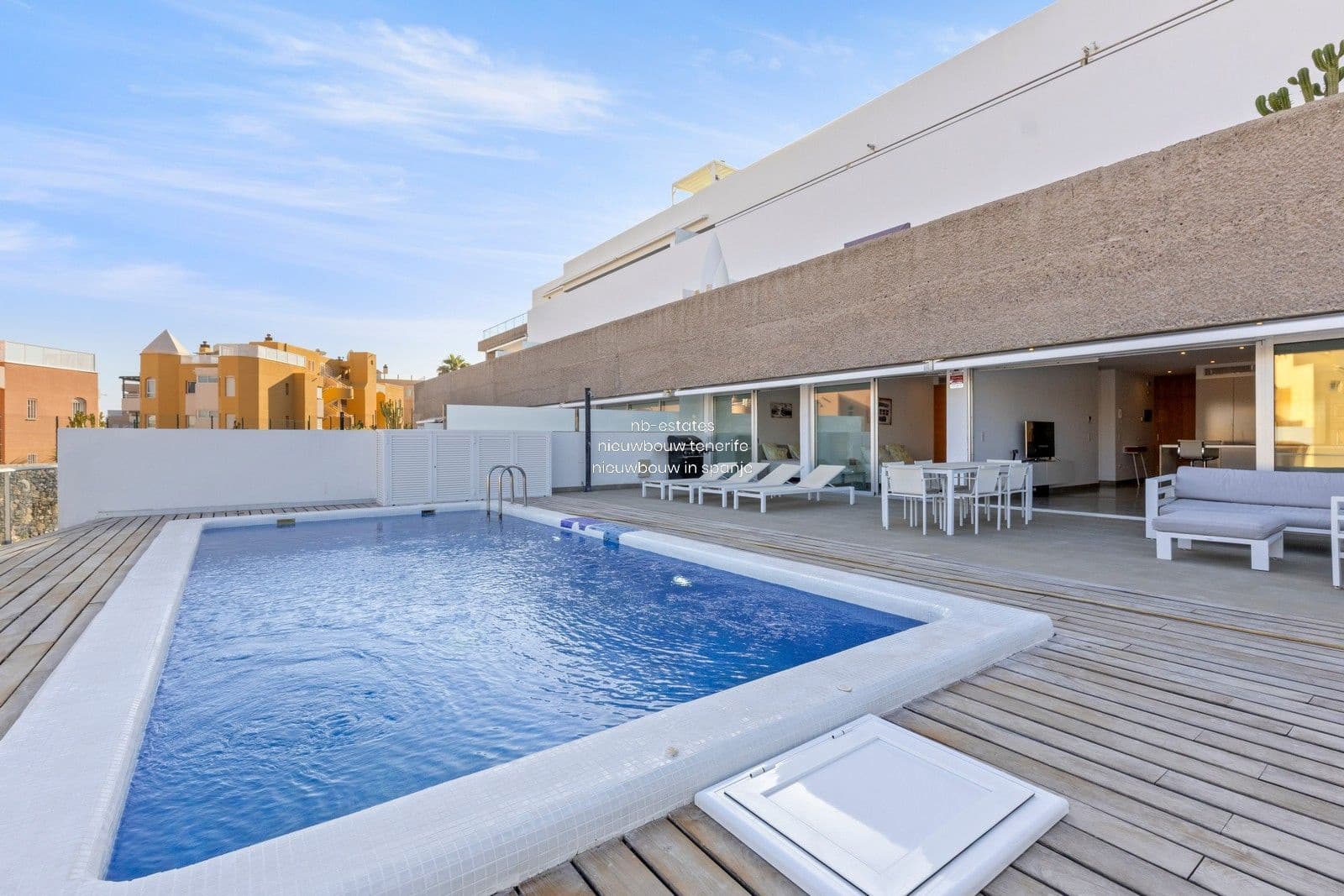 2 soveværelse Lejlighed til salg i La Caleta Adeje med swimmingpool garage - € 1.250.000 (Ref: 7138257)