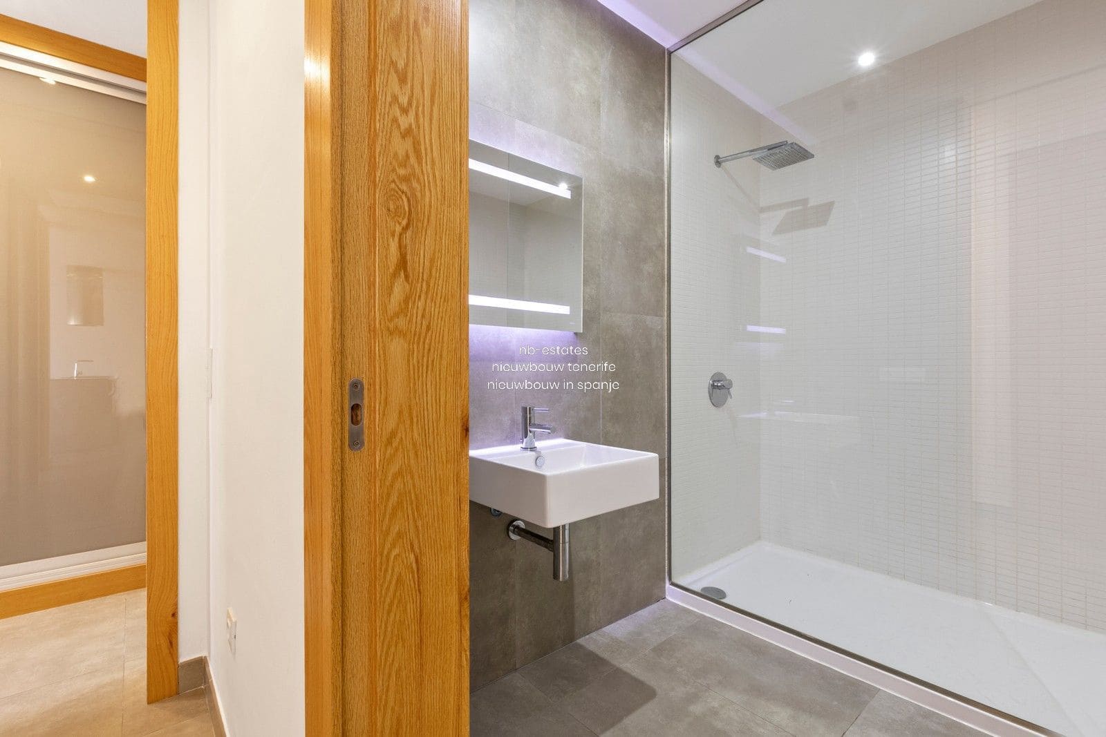 2 soveværelse Lejlighed til salg i La Caleta Adeje med swimmingpool garage - € 1.250.000 (Ref: 7138257)