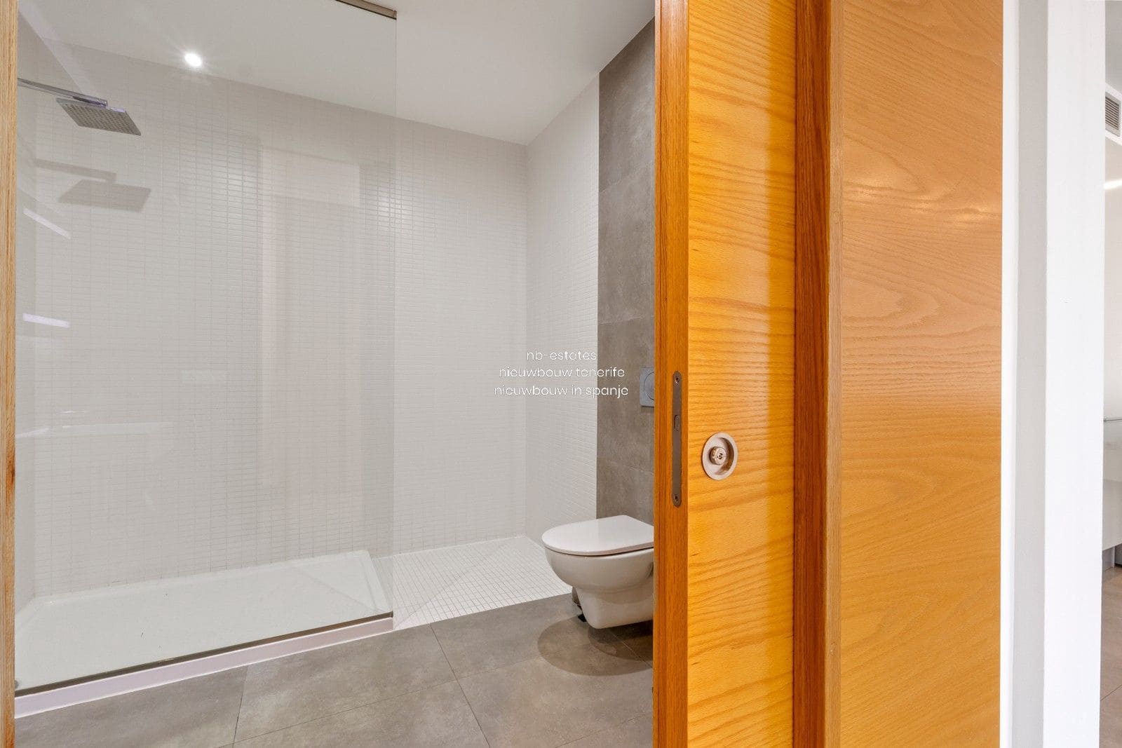 2 soveværelse Lejlighed til salg i La Caleta Adeje med swimmingpool garage - € 1.250.000 (Ref: 7138257)