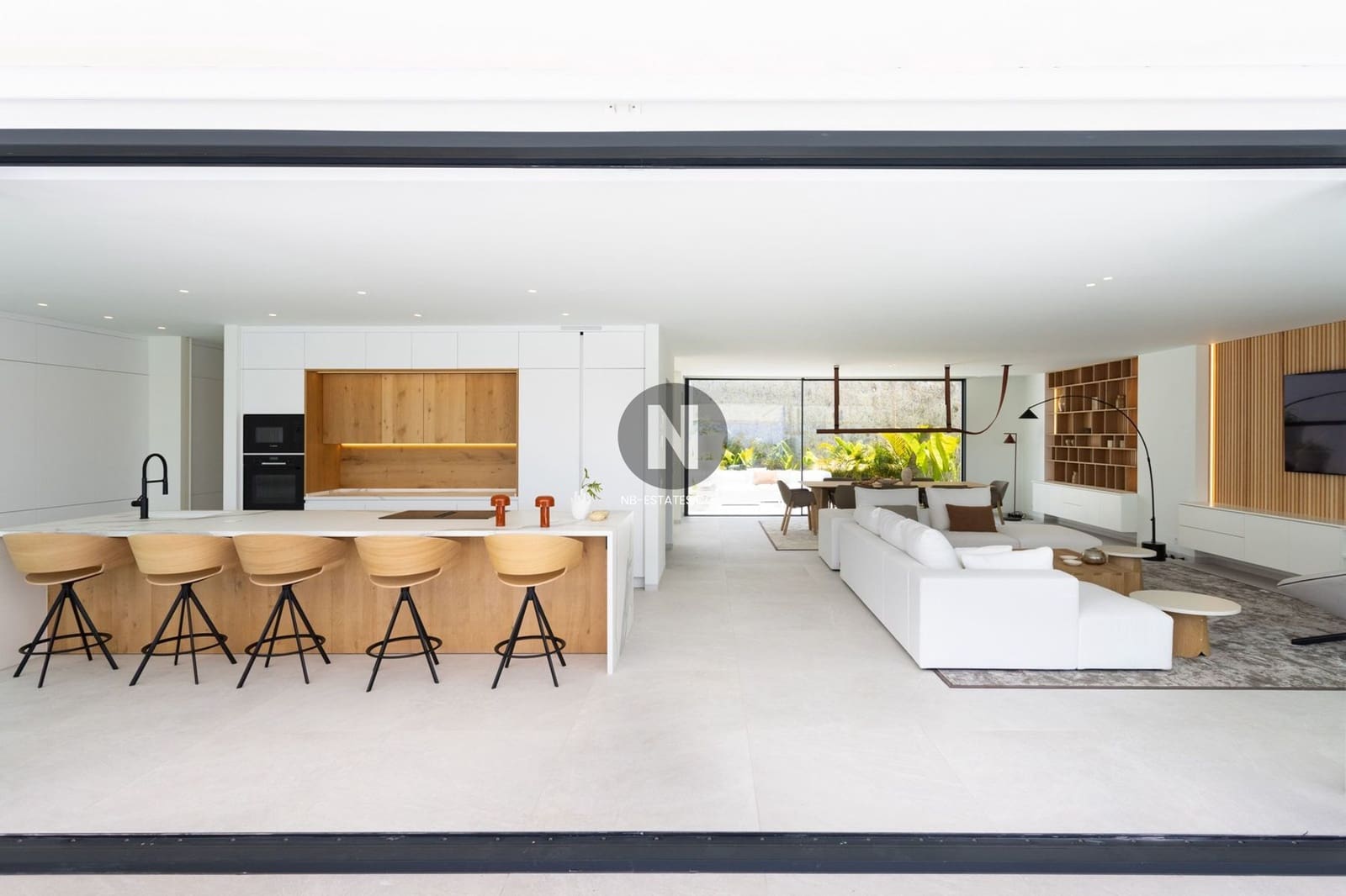 4 bedroom Villa for sale in Costa Adeje with pool - € 4,150,000 (Ref: 7369031)