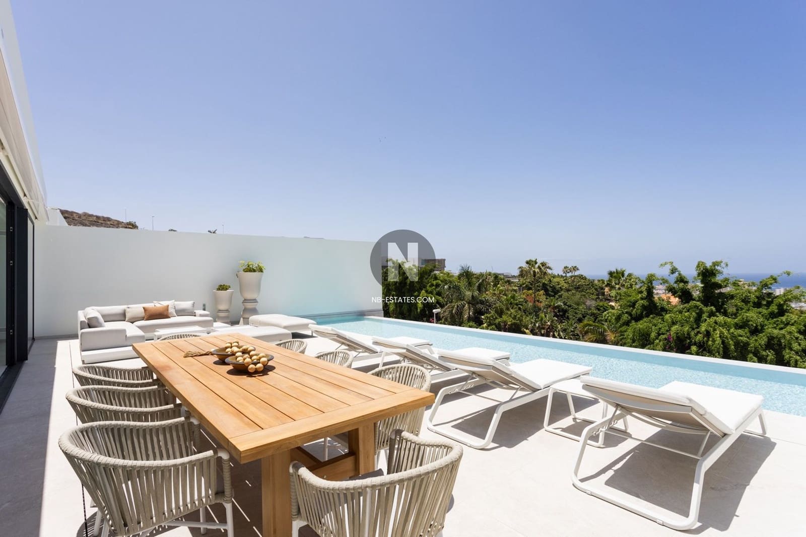4 bedroom Villa for sale in Costa Adeje with pool - € 4,150,000 (Ref: 7369031)