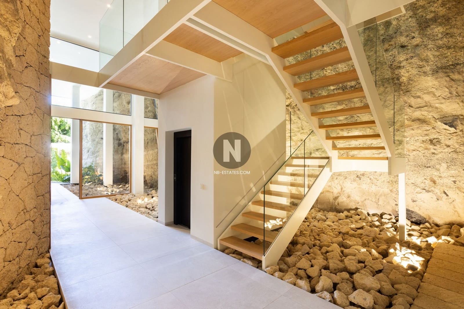 4 bedroom Villa for sale in Costa Adeje with pool - € 4,150,000 (Ref: 7369031)