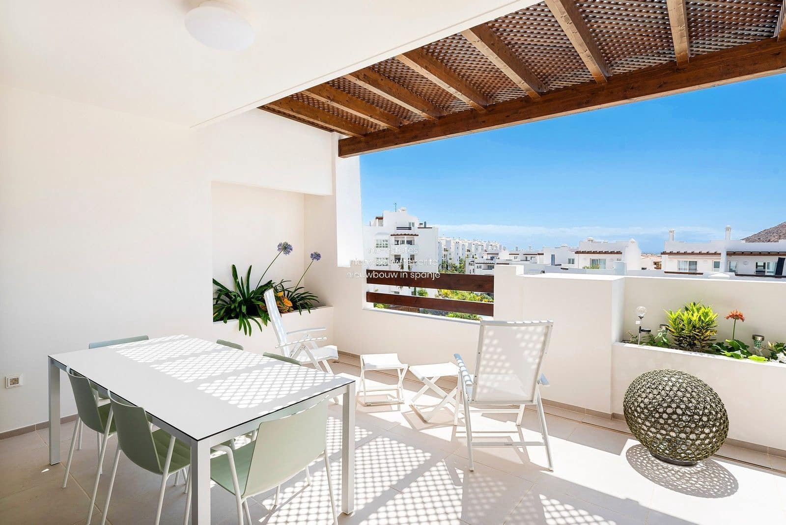 2 sypialnia Penthouse na sprzedaż w Palm-Mar z basenem garażem - 739 000 € (Ref: 7627596)