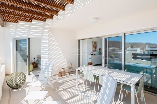 2 soverom Penthouse til salgs i Palm-Mar, Arona med svømmebasseng garasje - € 739 000 (Ref: 7627596)