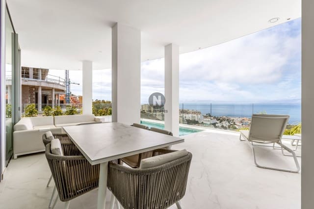 3 chambre Appartement à vendre à Los Gigantes, Santiago del Teide avec piscine garage - 1 325 000 € (Ref: 8003469)
