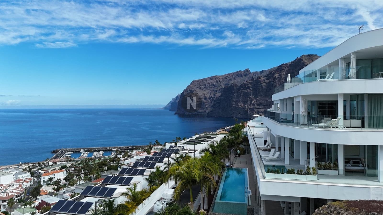 3 chambre Appartement à vendre à Los Gigantes avec piscine garage - 1 325 000 € (Ref: 8003469)