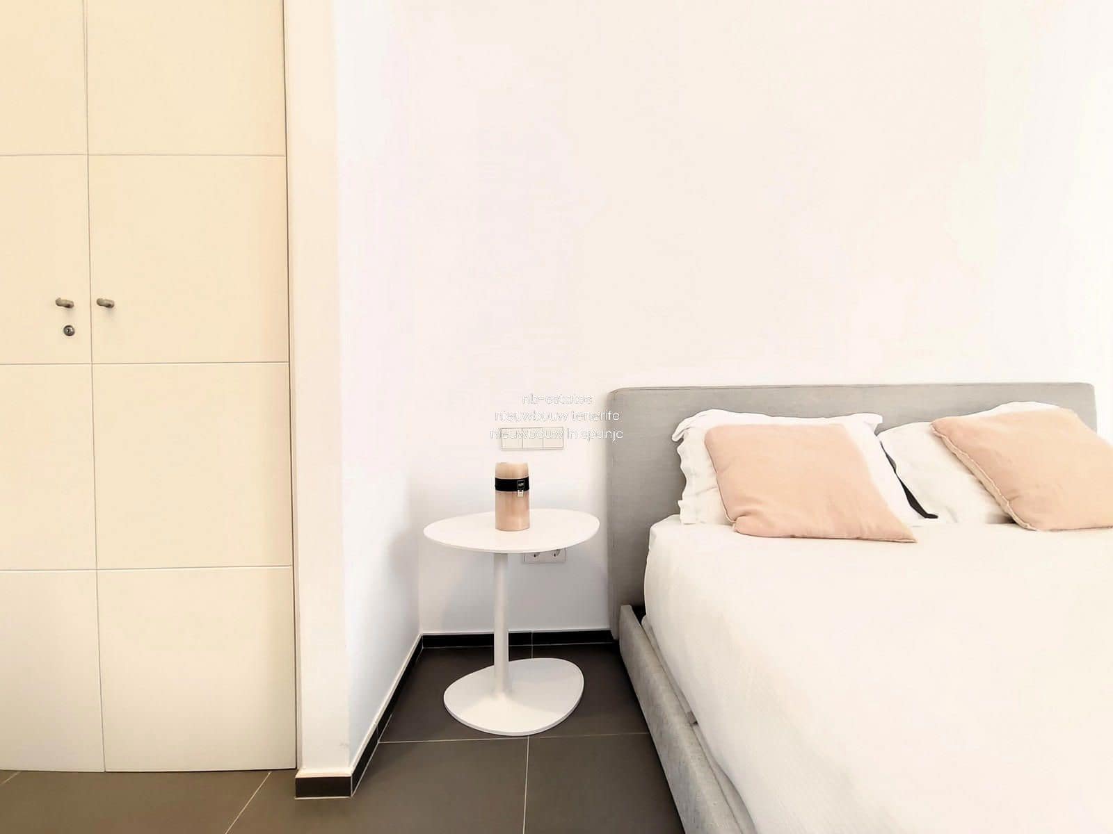 2 bedroom Flat for sale in Palm-Mar with pool garage - € 598,000 (Ref: 8456204)