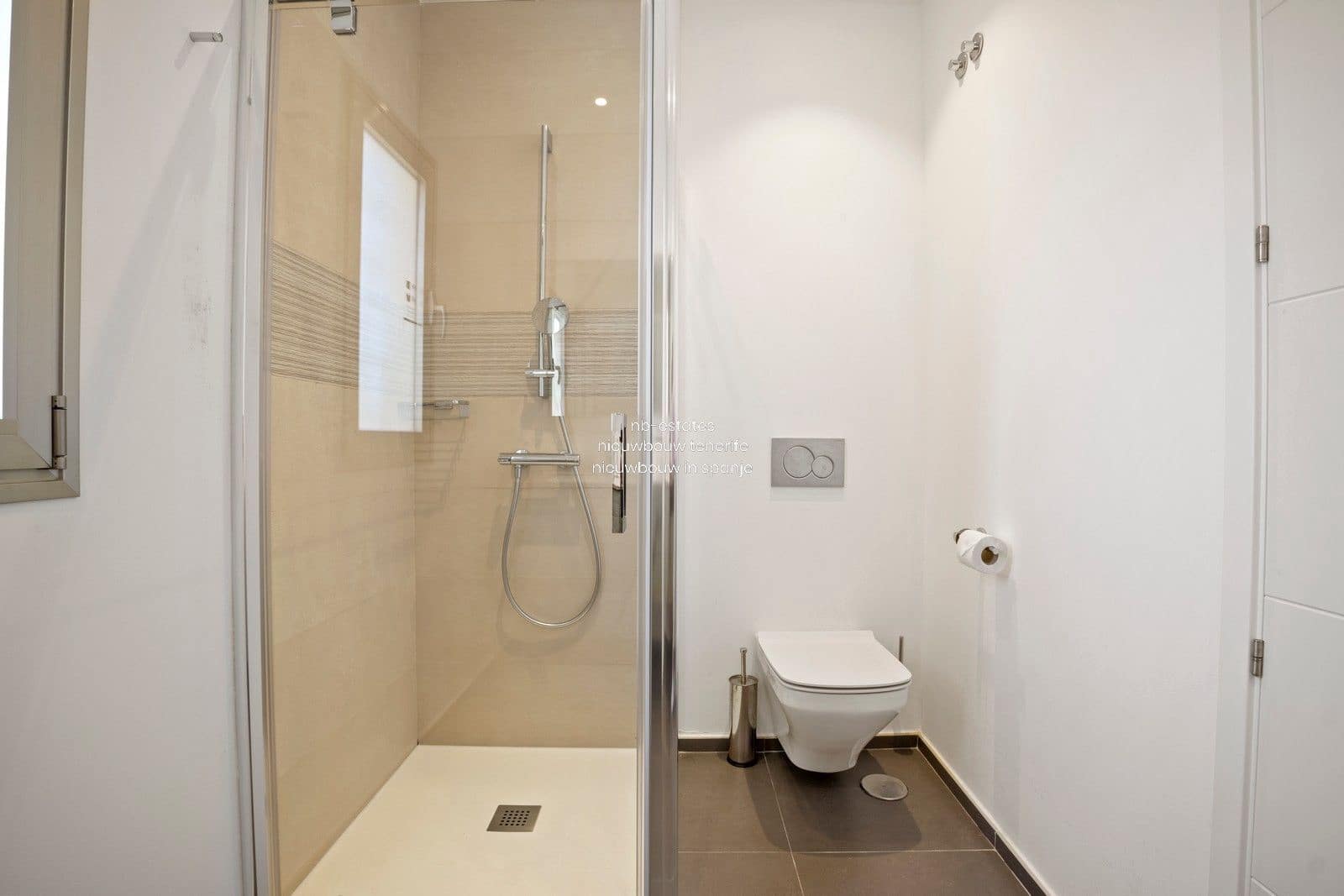 2 bedroom Flat for sale in Palm-Mar with pool garage - € 598,000 (Ref: 8456204)