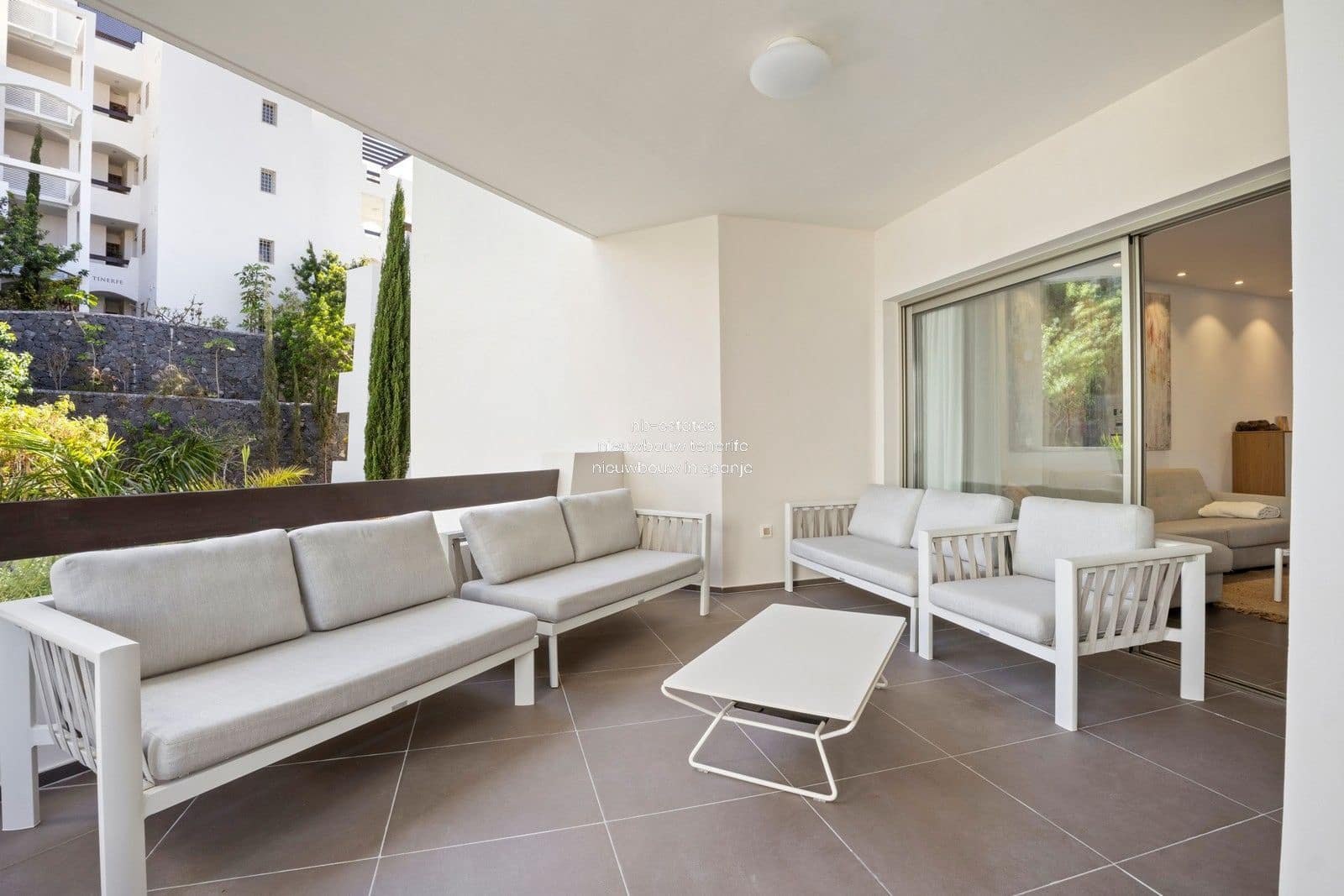 2 bedroom Flat for sale in Palm-Mar with pool garage - € 598,000 (Ref: 8456204)