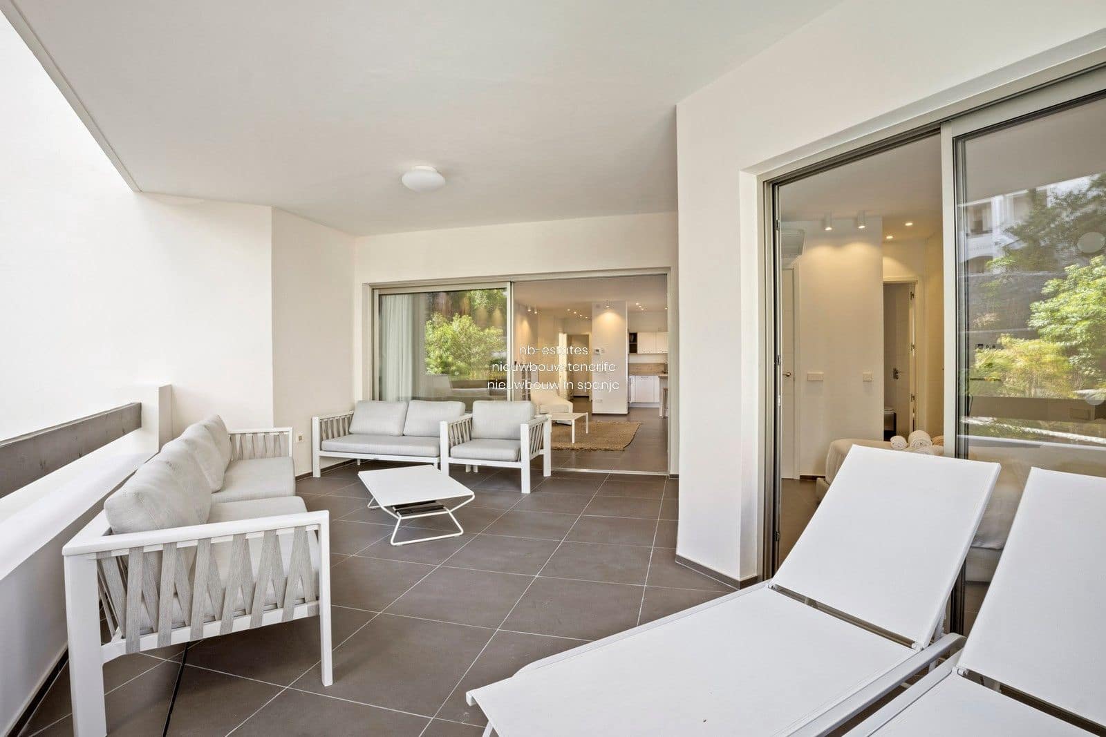 2 bedroom Flat for sale in Palm-Mar with pool garage - € 598,000 (Ref: 8456204)