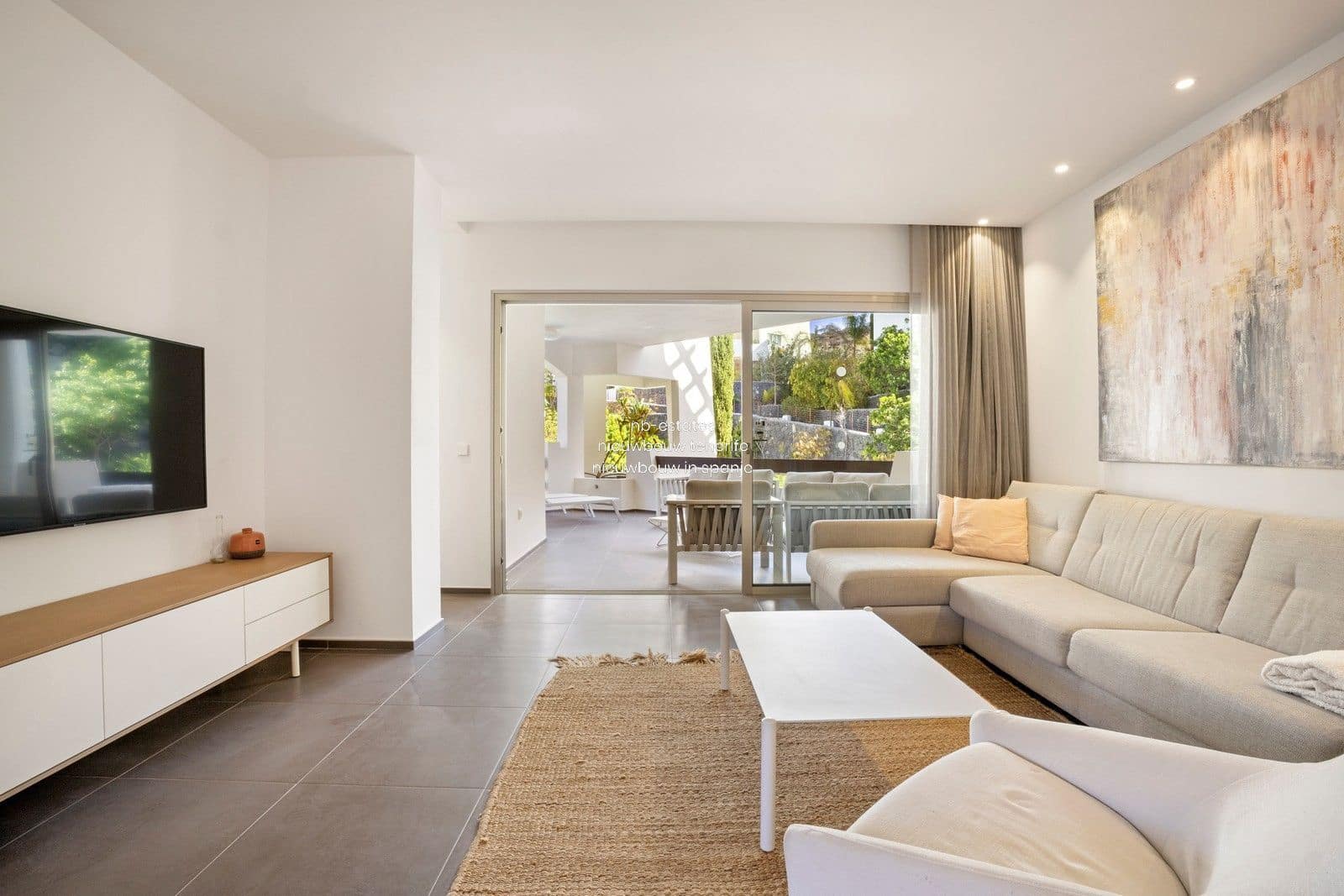 2 bedroom Flat for sale in Palm-Mar with pool garage - € 598,000 (Ref: 8456204)