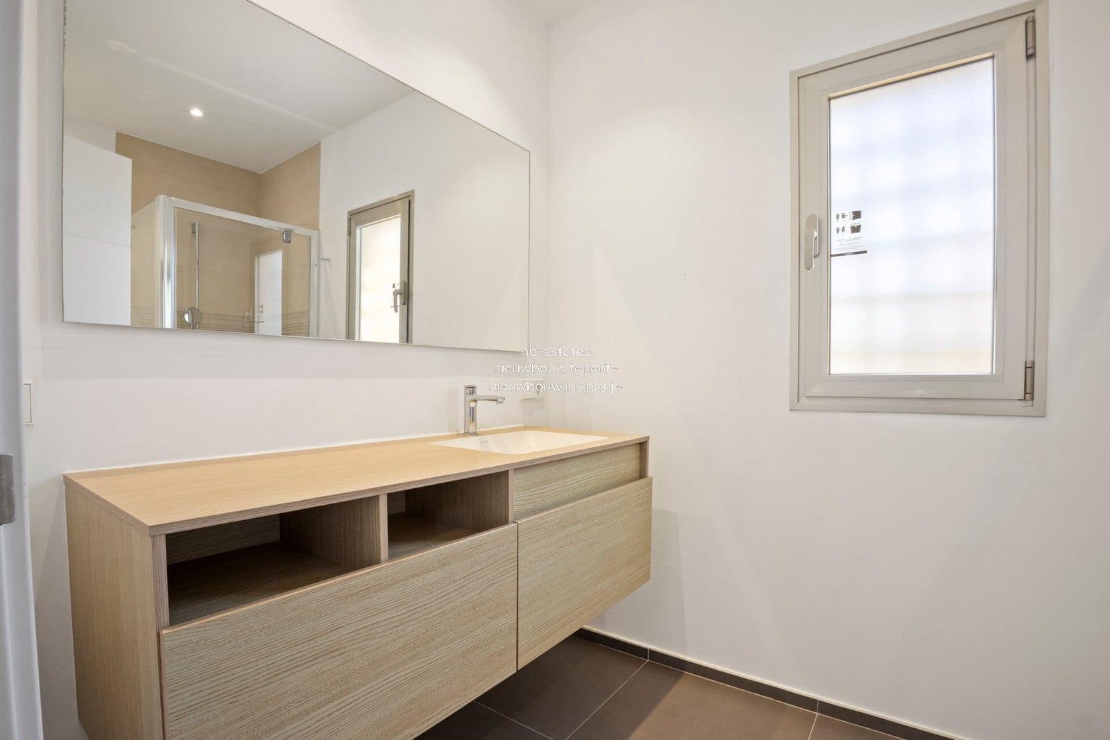 2 bedroom Flat for sale in Palm-Mar with pool garage - € 598,000 (Ref: 8456204)