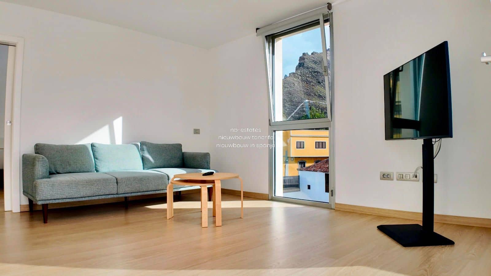 2 soveværelse Penthouse til salg i Adeje med swimmingpool - € 425.000 (Ref: 8686972)