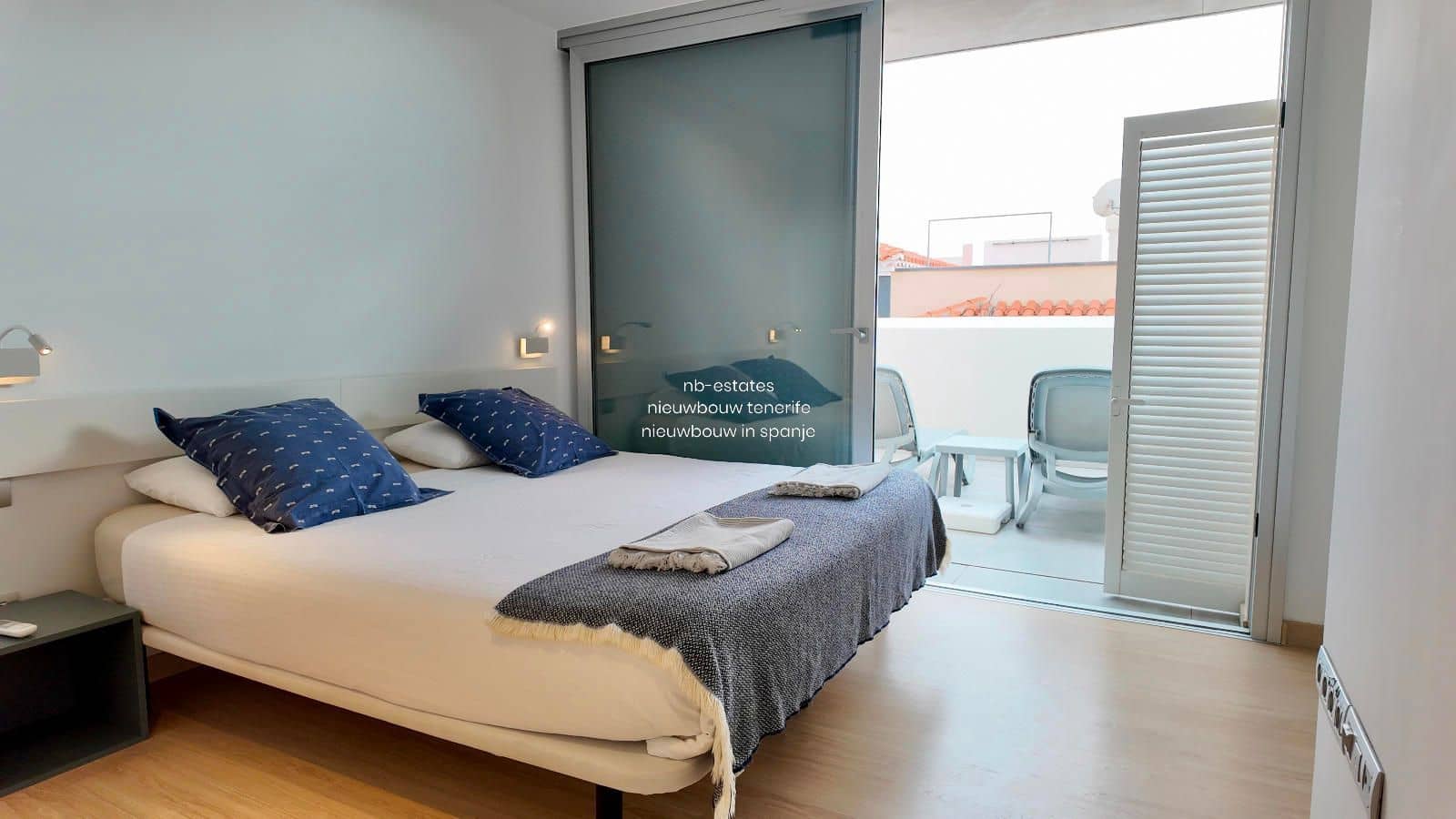 2 soveværelse Penthouse til salg i Adeje med swimmingpool - € 425.000 (Ref: 8686972)