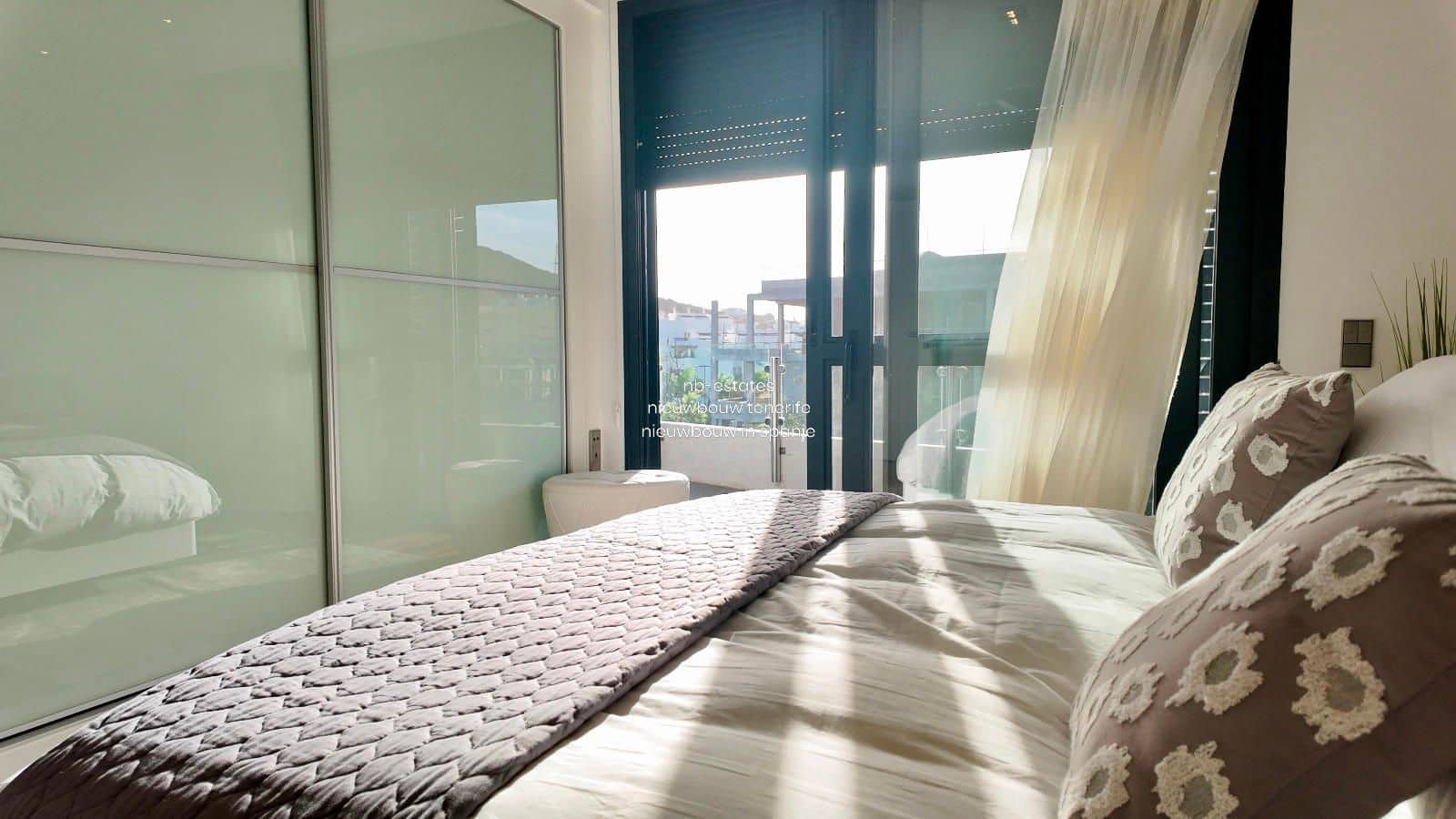 4 soveværelse Penthouse til salg i Palm-Mar med swimmingpool garage - € 850.000 (Ref: 8698737)