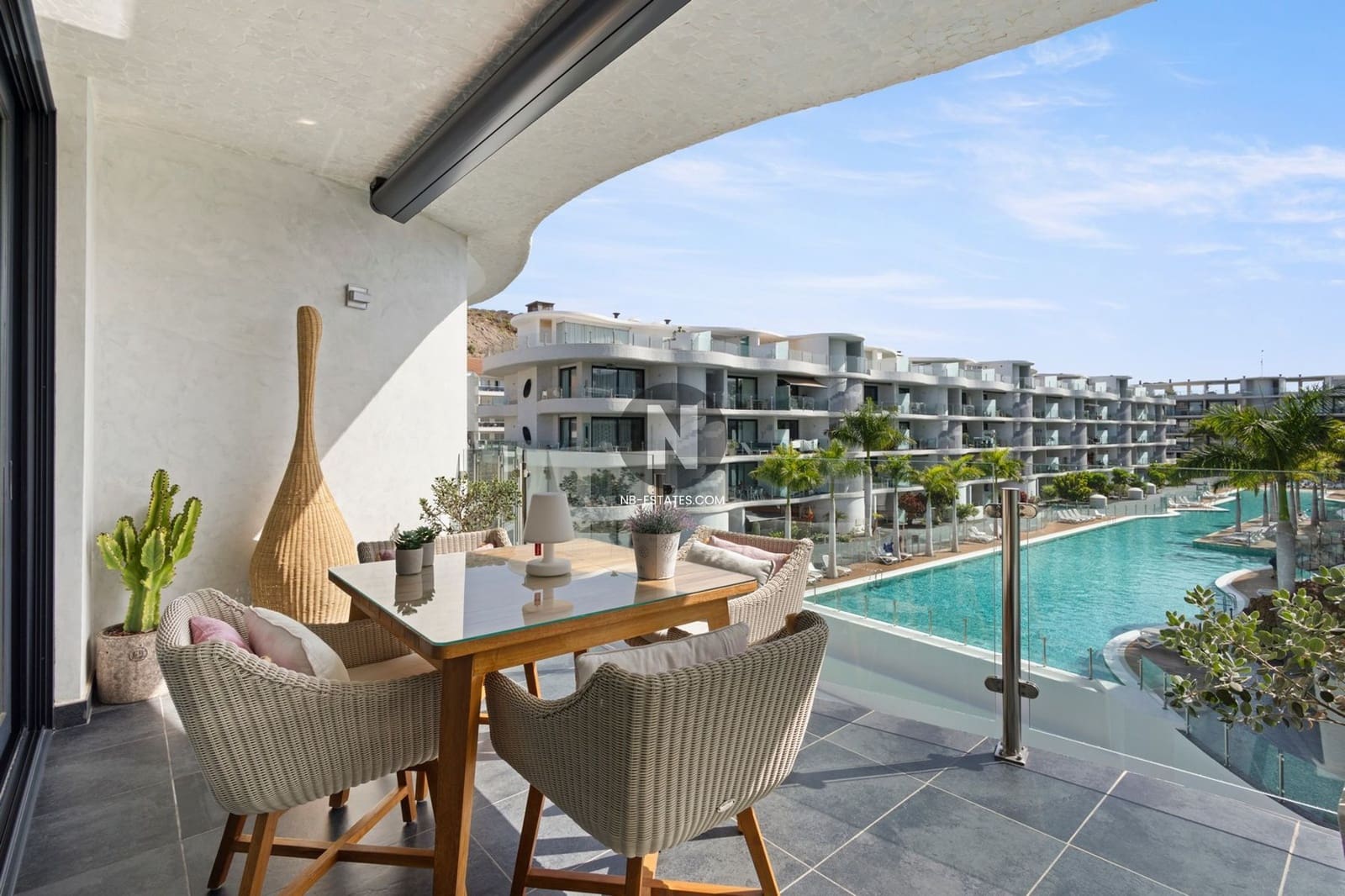 4 bedroom Penthouse for sale in Palm-Mar with pool garage - € 745,000 (Ref: 8698737)