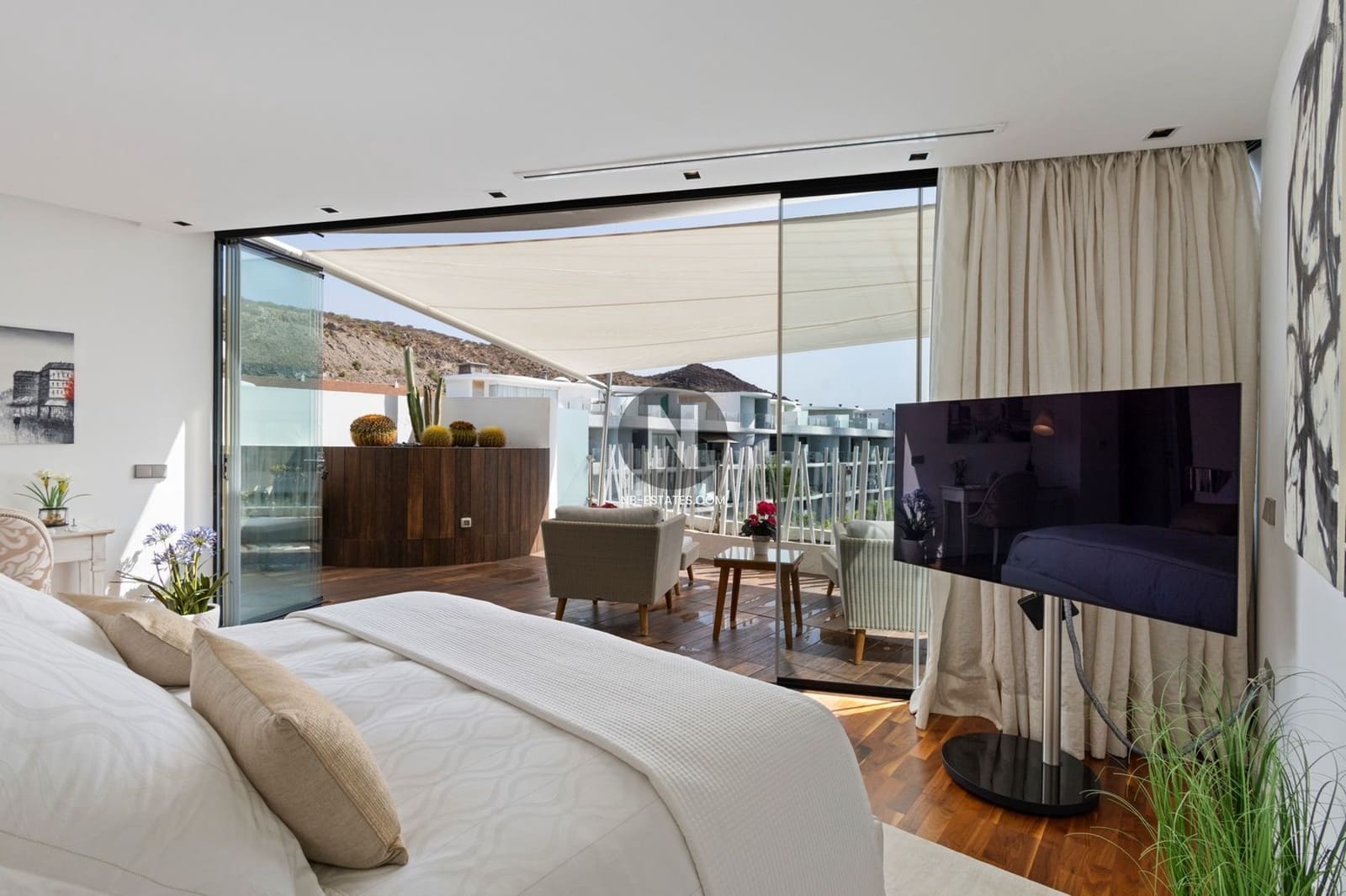 4 bedroom Penthouse for sale in Palm-Mar with pool garage - € 745,000 (Ref: 8698737)