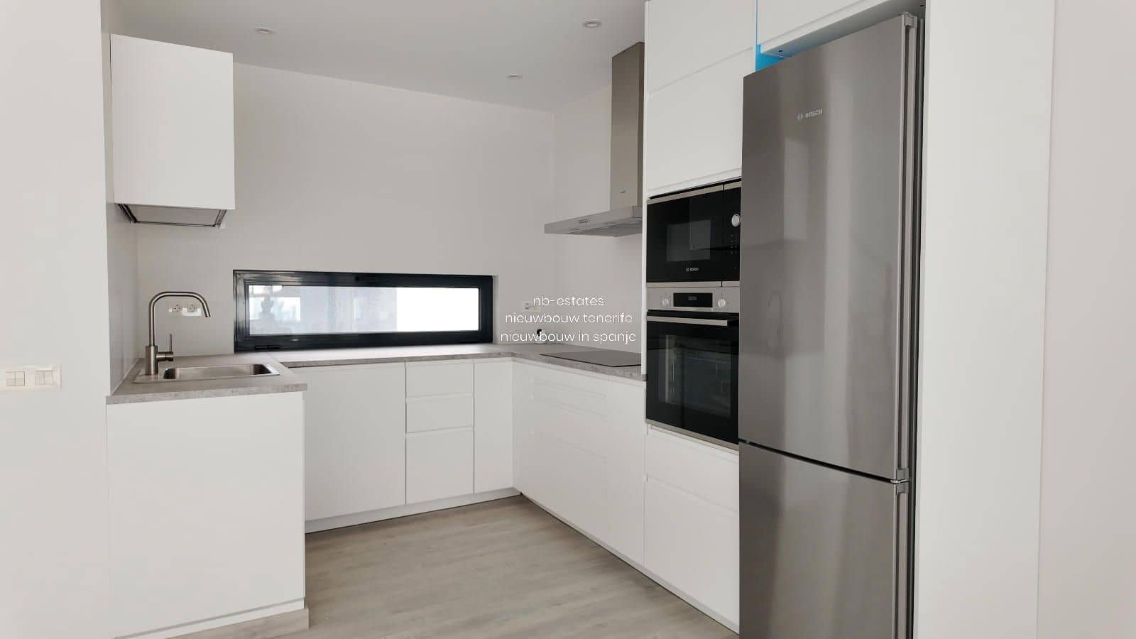 4 soverom Villa til salgs i Costa Adeje med svømmebasseng garasje - € 1 890 000 (Ref: 8728252)