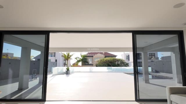 4 soveværelse Villa til salg i San Eugenio Bajo, Adeje med swimmingpool garage - € 1.890.000 (Ref: 8728252)