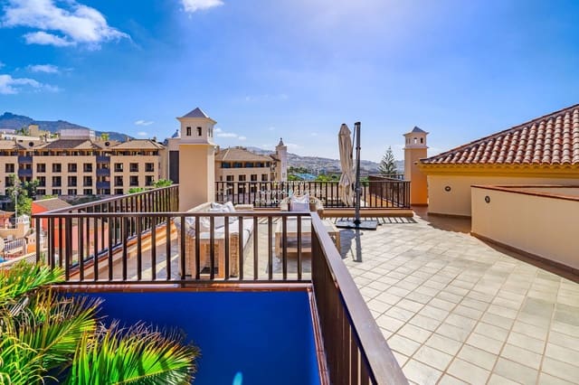 2 sovrum Takvåning till salu i Playa del Duque, Adeje med pool garage - 840 000 € (Ref: 8774769)