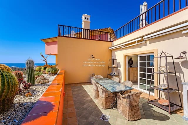 2 sovrum Takvåning till salu i Playa del Duque, Adeje med pool garage - 840 000 € (Ref: 8774769)
