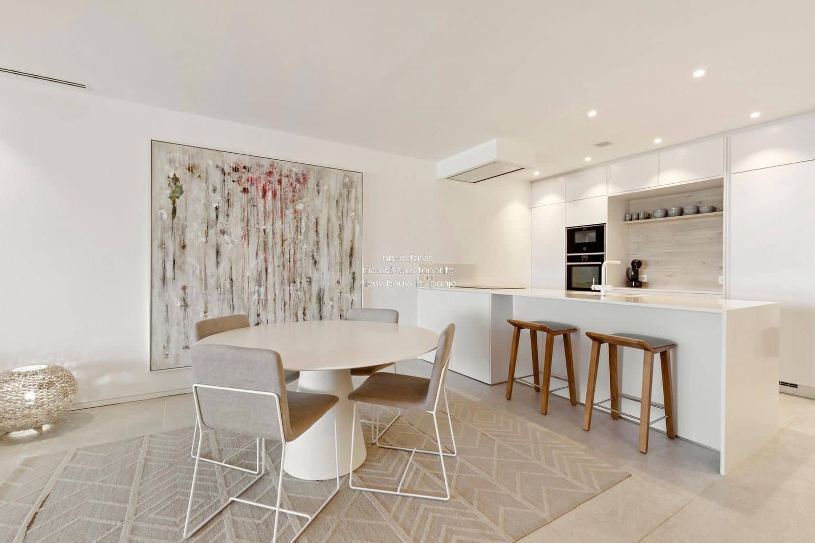 2 bedroom Flat for sale in Palm-Mar with pool garage - € 1,195,000 (Ref: 8875907)