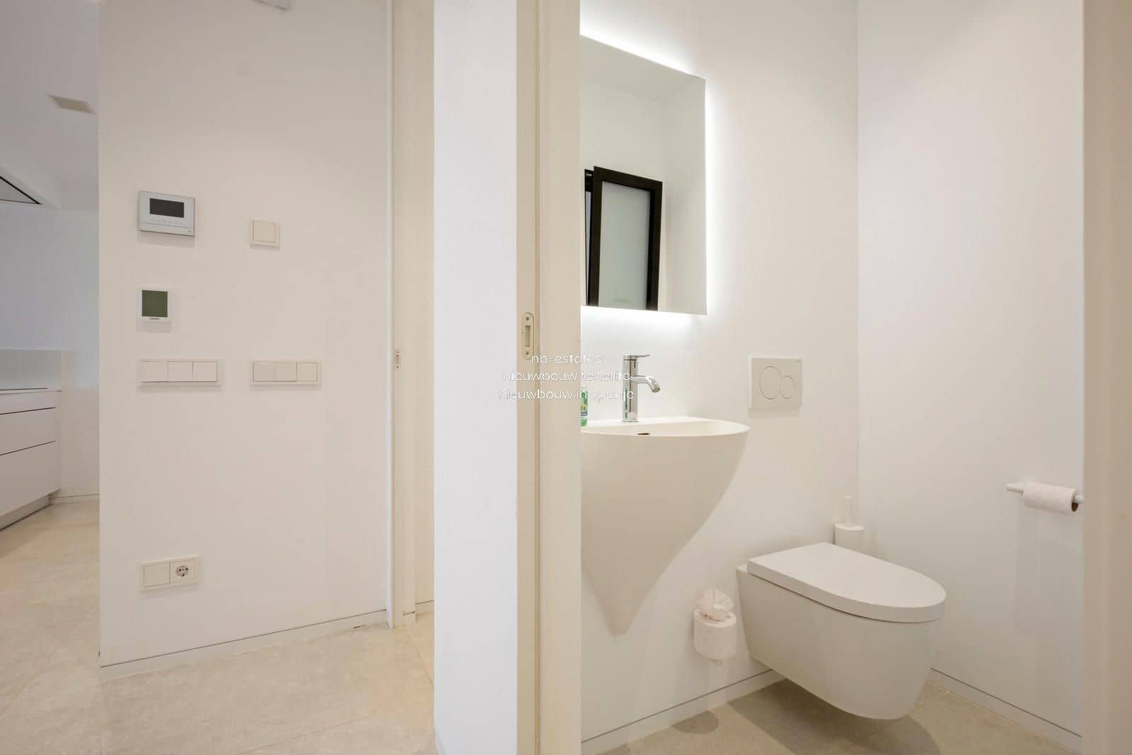 2 bedroom Flat for sale in Palm-Mar with pool garage - € 1,195,000 (Ref: 8875907)