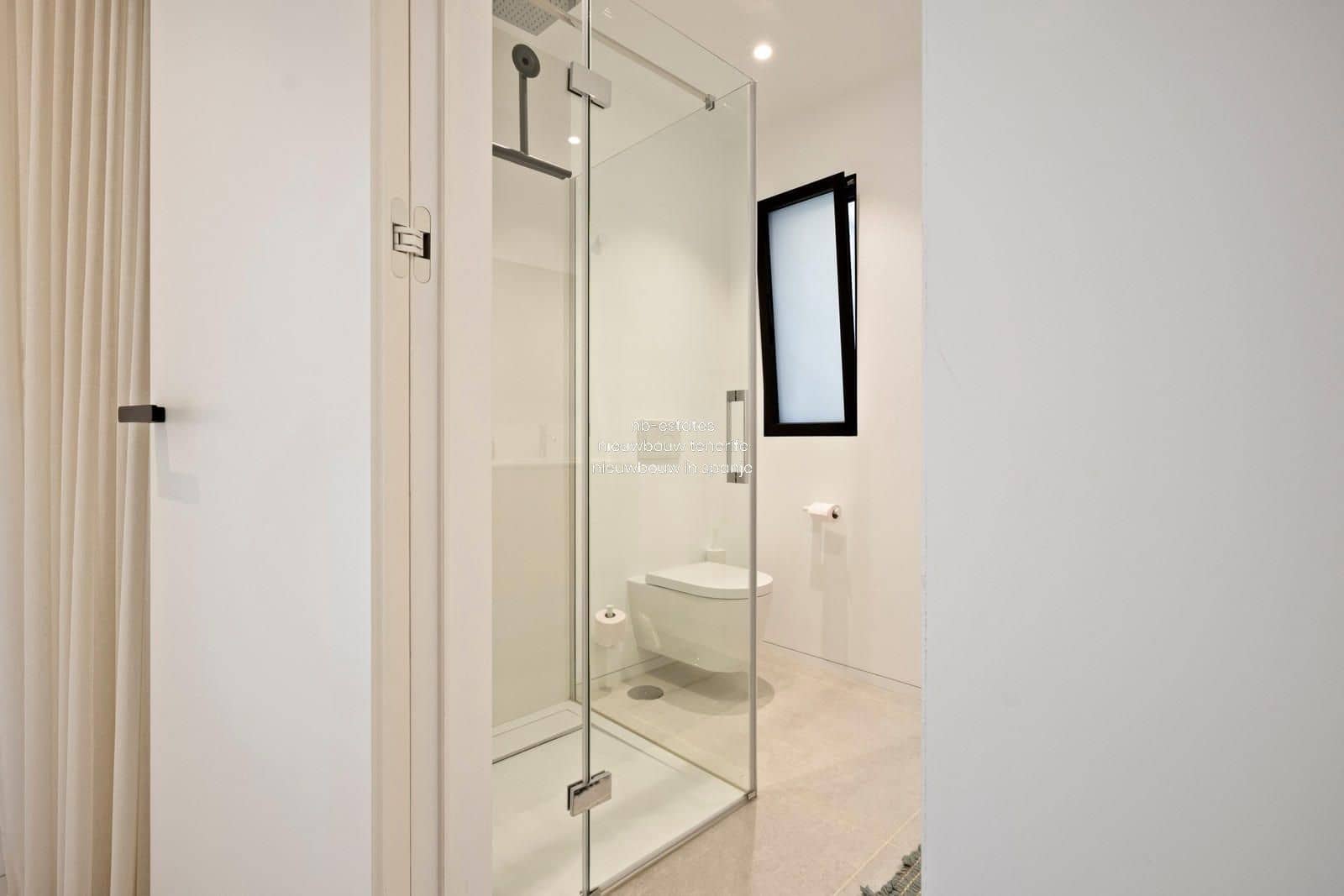 2 bedroom Flat for sale in Palm-Mar with pool garage - € 1,195,000 (Ref: 8875907)