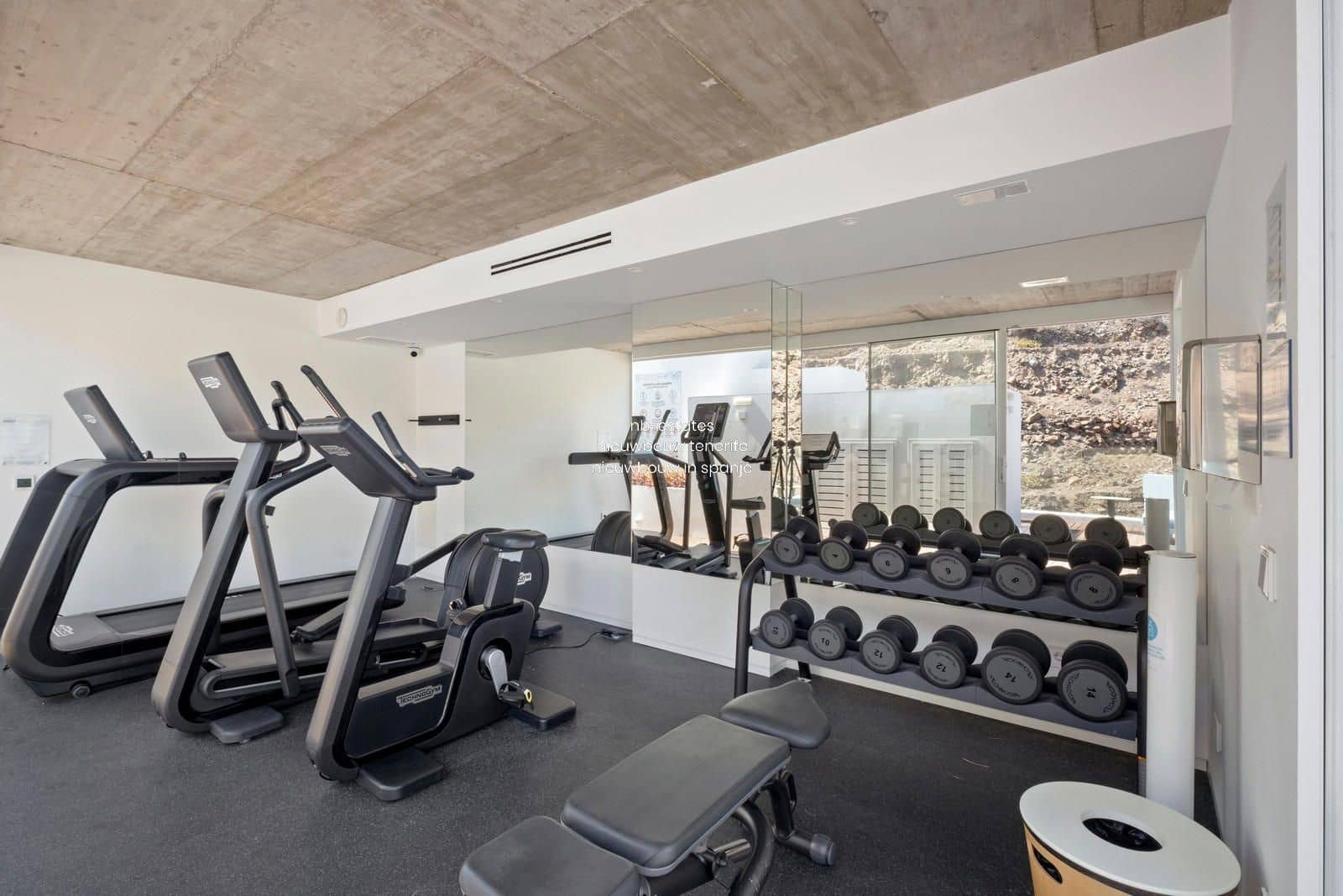 2 bedroom Flat for sale in Palm-Mar with pool garage - € 1,195,000 (Ref: 8875907)