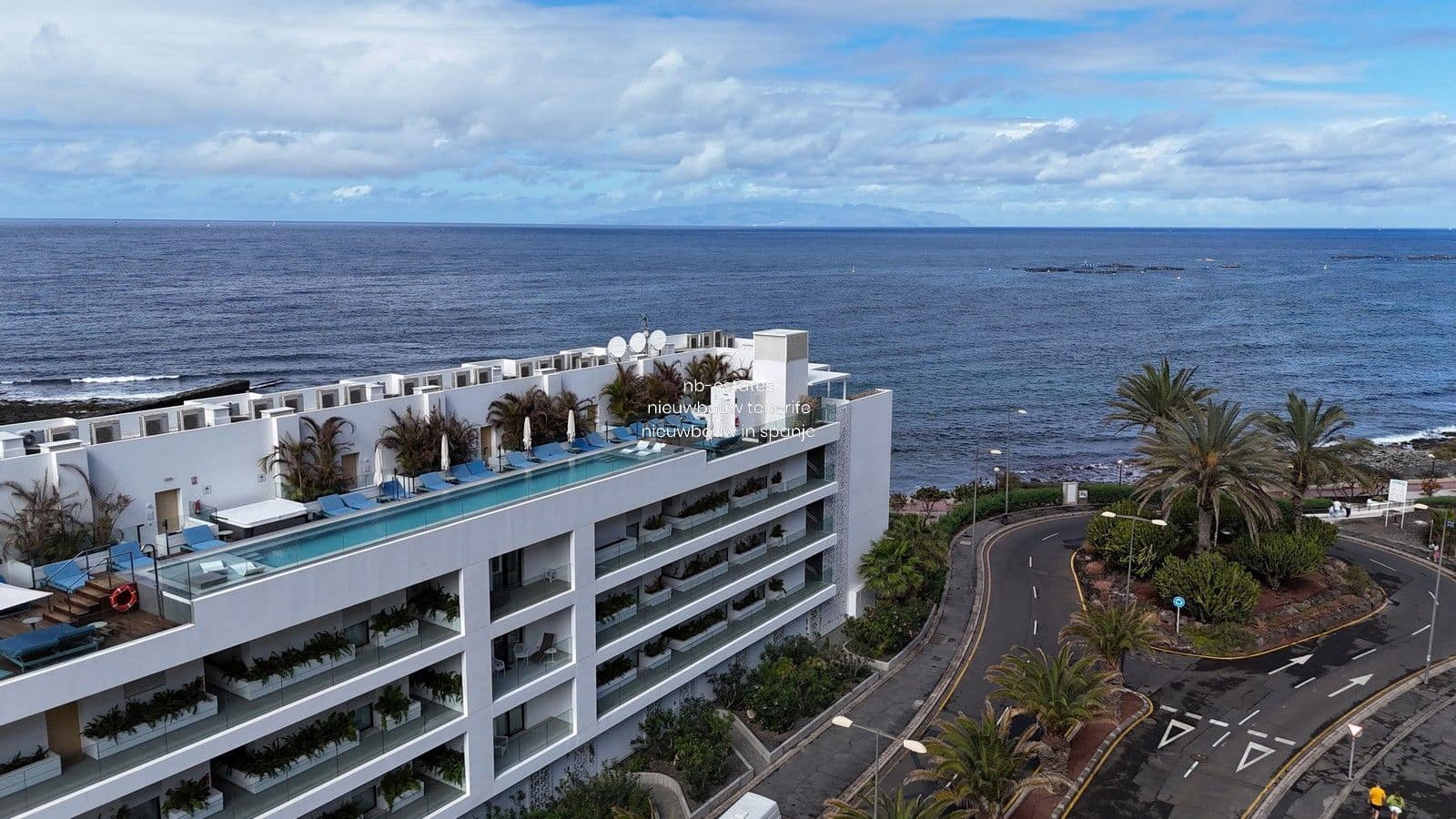 2 bedroom Flat for sale in Palm-Mar with pool garage - € 1,195,000 (Ref: 8875907)