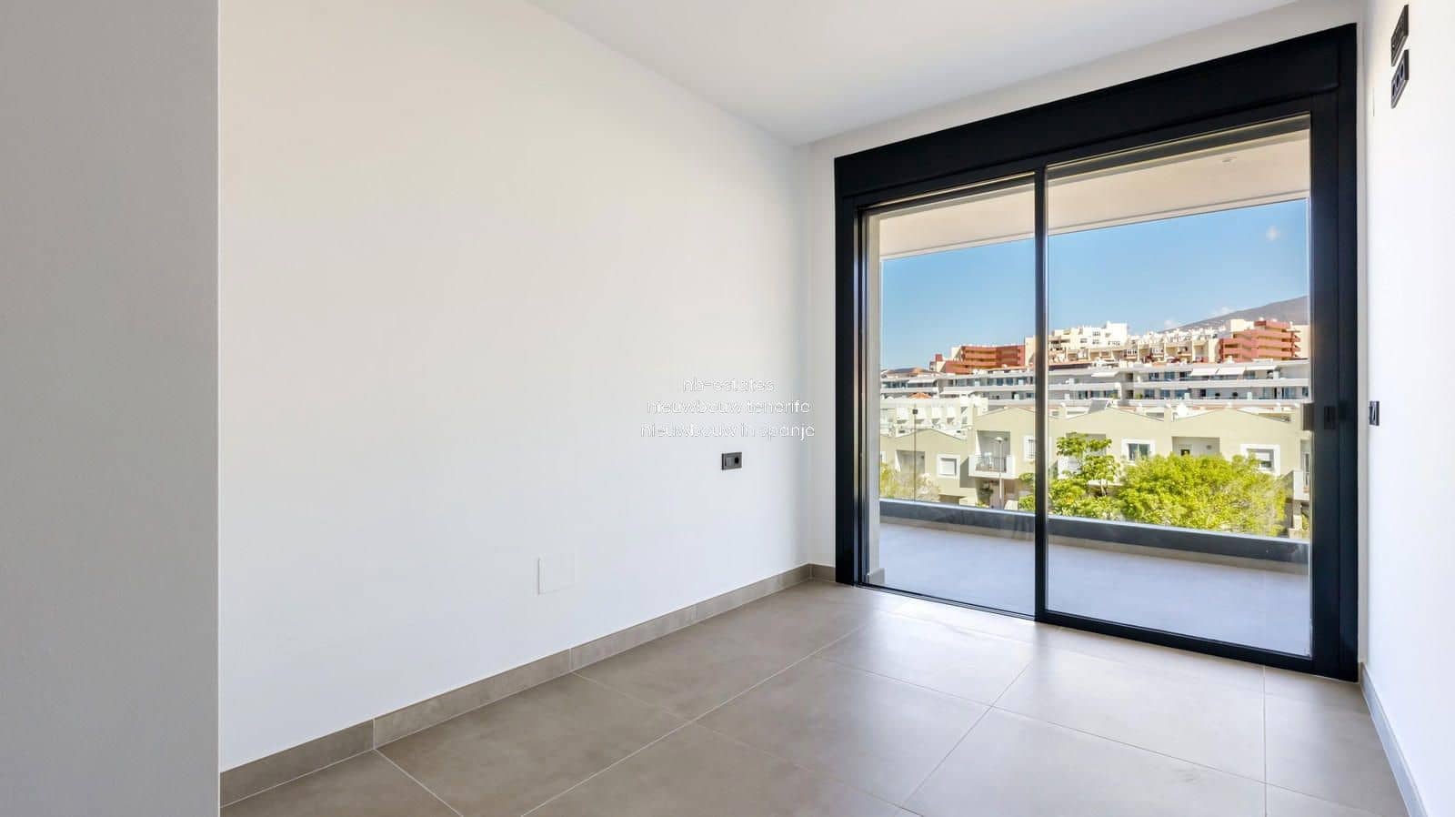 3 bedroom Penthouse for sale in Costa Adeje with pool garage - € 1,295,000 (Ref: 8902734)