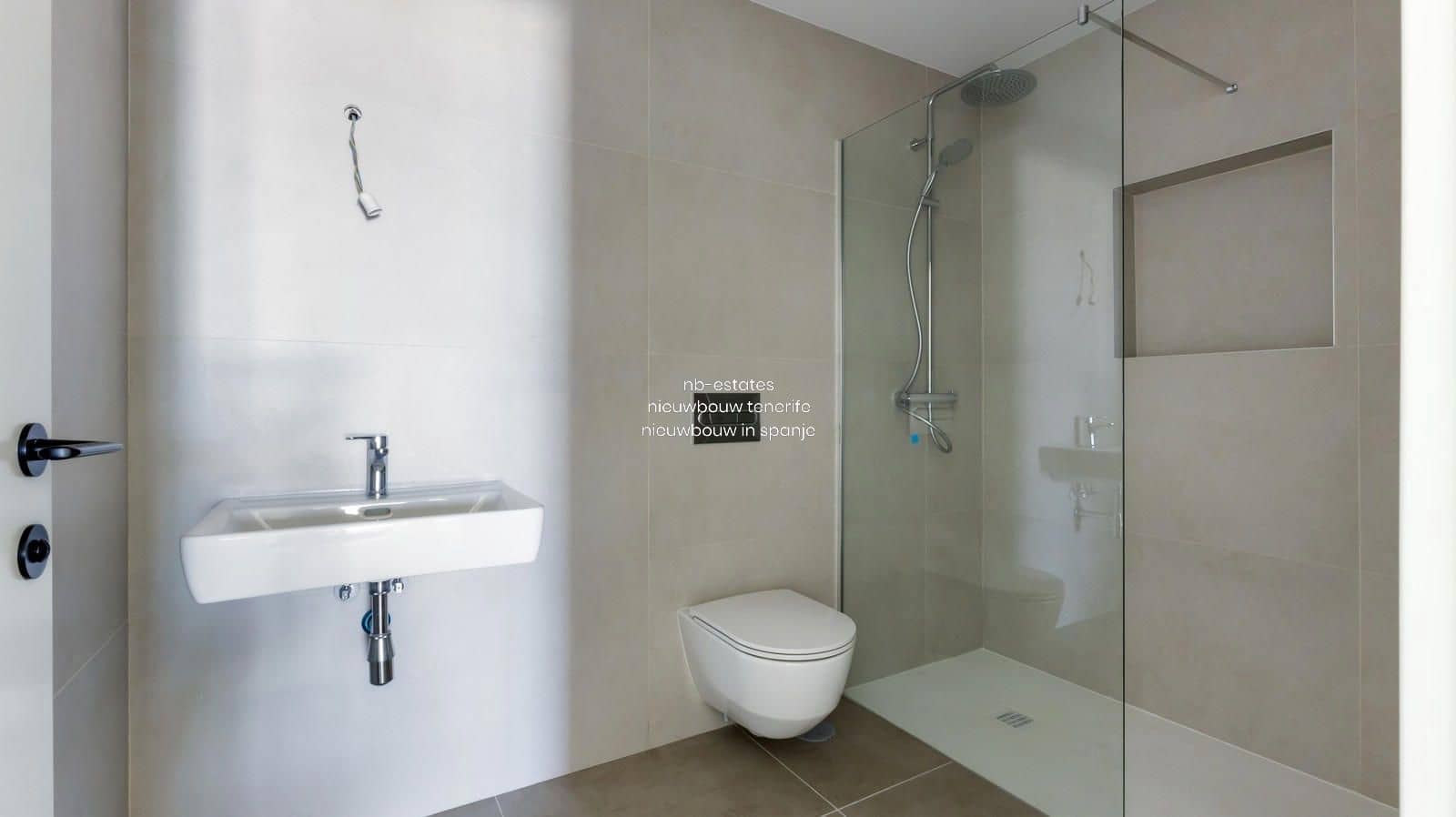 3 bedroom Penthouse for sale in Costa Adeje with pool garage - € 1,295,000 (Ref: 8902734)