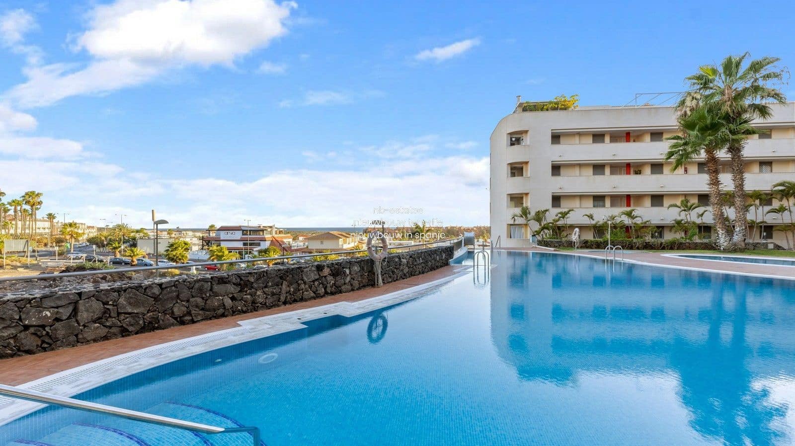 2 Zimmer Wohnung zu verkaufen in Palm-Mar mit Pool - 290.000 € (Ref: 8956387)