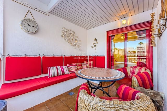 1 makuuhuone Asunto myytävänä paikassa Palm-Mar, Arona mukana uima-altaan 
autotalli - 279 000 € (Ref: 8959763)