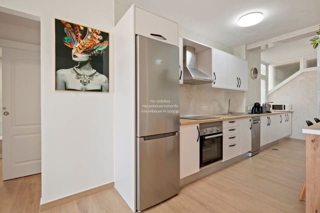 2 chambre Appartement à vendre à Torviscas Centro y Alto, Adeje avec piscine - 450 000 € (Ref: 8980458)