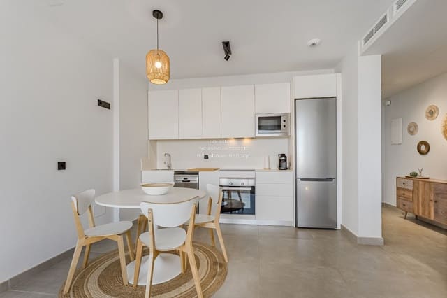 2 soveværelse Lejlighed til salg i San Eugenio Bajo, Adeje med swimmingpool garage - € 685.000 (Ref: 9025348)