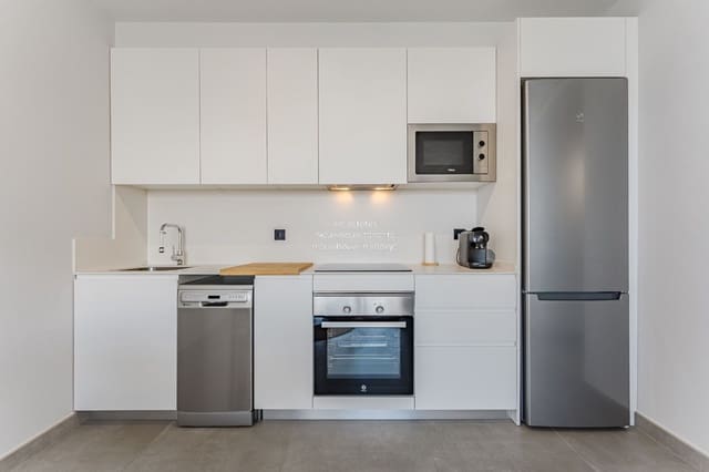 2 soveværelse Lejlighed til salg i San Eugenio Bajo, Adeje med swimmingpool garage - € 685.000 (Ref: 9025348)