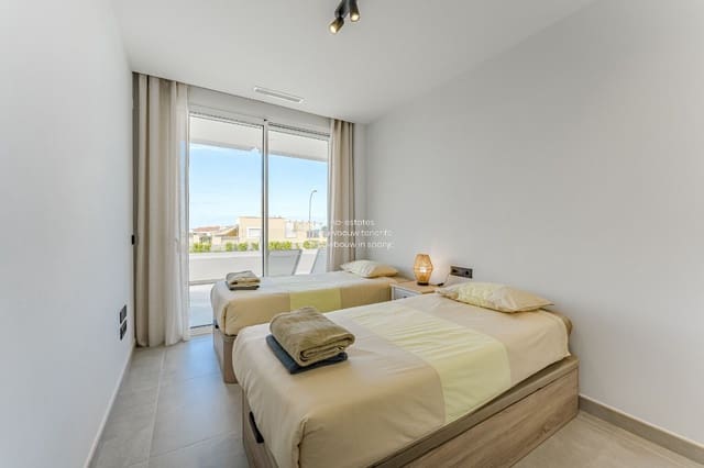 2 soveværelse Lejlighed til salg i San Eugenio Bajo, Adeje med swimmingpool garage - € 685.000 (Ref: 9025348)