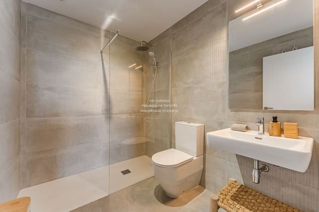 2 soveværelse Lejlighed til salg i San Eugenio Bajo, Adeje med swimmingpool garage - € 685.000 (Ref: 9025348)