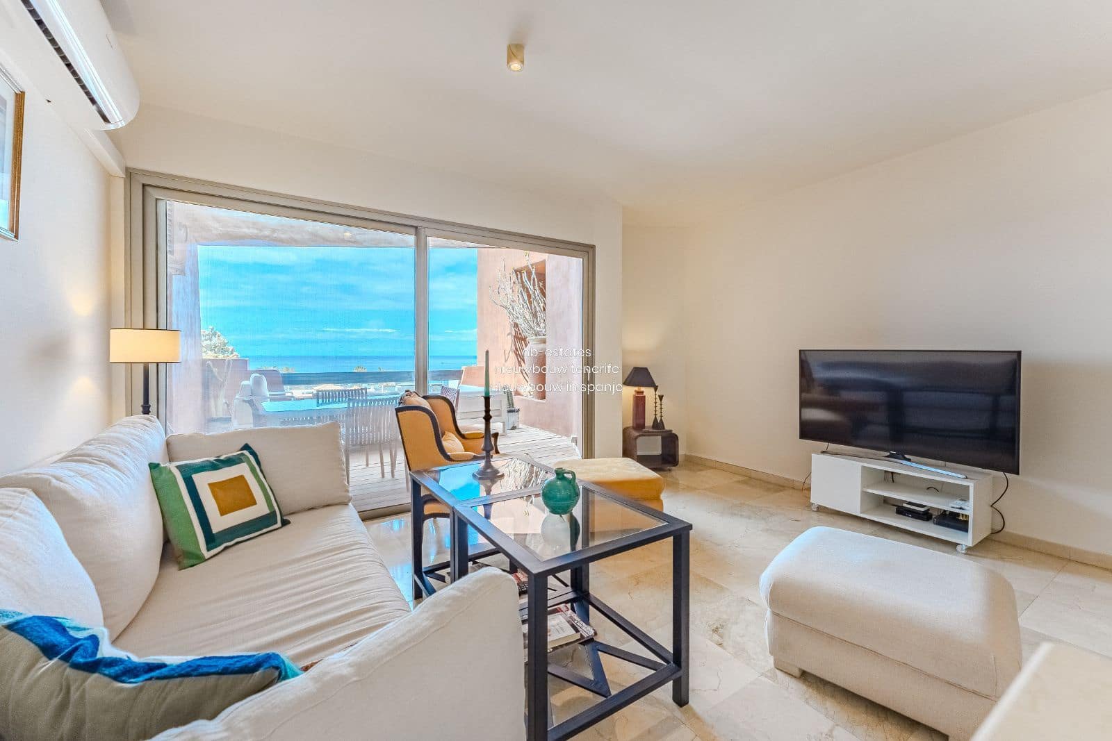 2 soverom Penthouse til salgs i Palm-Mar med svømmebasseng garasje - € 695 000 (Ref: 9064464)