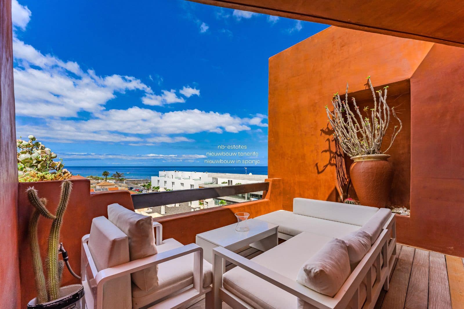 2 soverom Penthouse til salgs i Palm-Mar med svømmebasseng garasje - € 695 000 (Ref: 9064464)