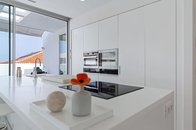 4 soverom Villa til salgs i Playa San Juan, Guía de Isora med svømmebasseng garasje - € 2 500 000 (Ref: 9144447)