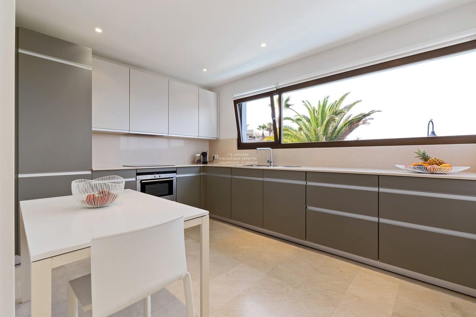 4 sovrum Villa till salu i Playa San Juan med pool garage - 2 500 000 € (Ref: 9144447)