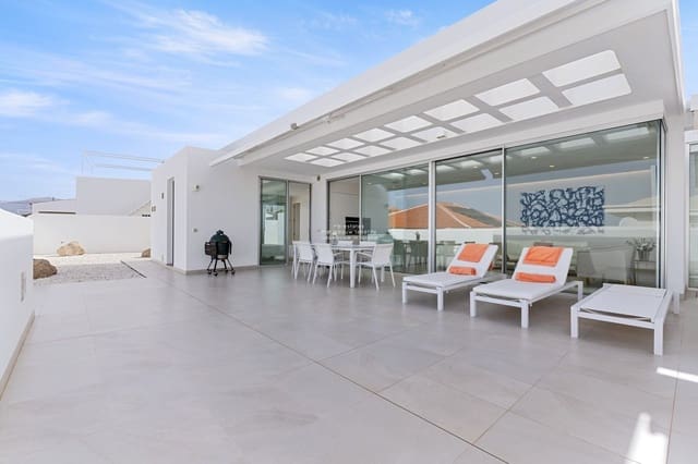 4 soverom Villa til salgs i Playa San Juan, Guía de Isora med svømmebasseng garasje - € 2 500 000 (Ref: 9144447)