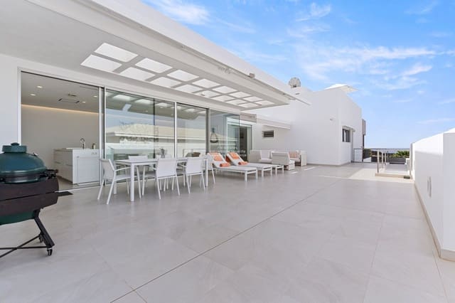 4 soverom Villa til salgs i Playa San Juan, Guía de Isora med svømmebasseng garasje - € 2 500 000 (Ref: 9144447)